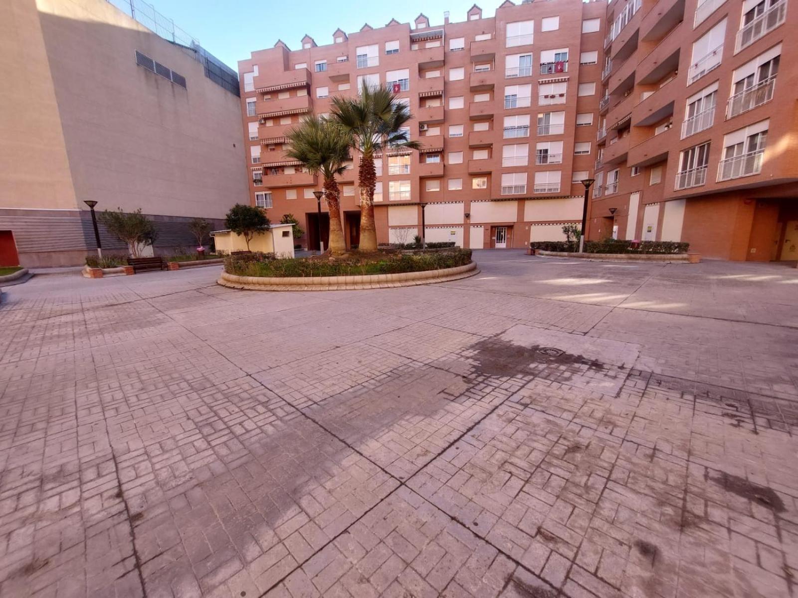 Apartamento Plaza Del Ayuntamiento Con Parking Pondos Linares  Exterior foto